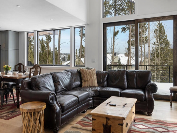 Luxury Peak 8 Ski in ski out 6 bedroom in the heart of Breck!